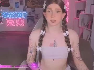 UKRaunchyRobyn – webcam model profile photo Image 2