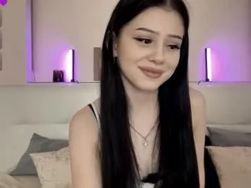 MilashaNyasha – webcam model profile photo Image 4