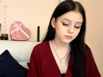 MilashaNyasha – webcam model profile photo Image 7