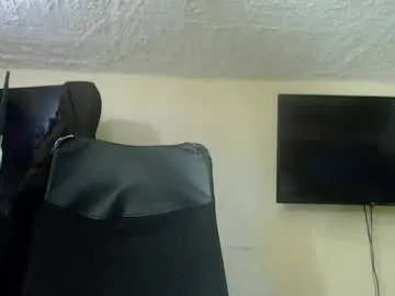 AntonioWest – webcam model profile photo Image 19