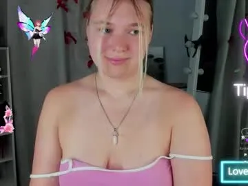 aloeloea – webcam model profile photo Image 10