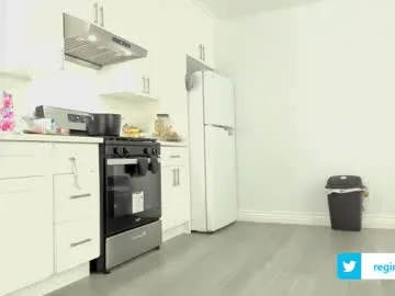 KateDivineUK – webcam model profile photo Image 7