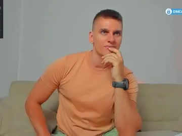 BigTitBlondeUK – webcam model profile photo Image 13