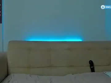 BigTitBlondeUK – webcam model profile photo Image 16