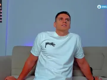 BigTitBlondeUK – webcam model profile photo Image 18