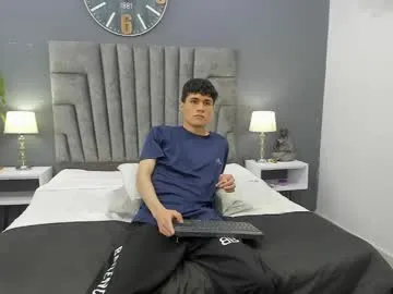 roan_birkin – webcam model profile photo