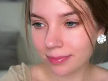 Carrollina – webcam model profile photo Image 16