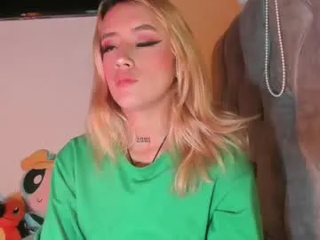 SashaVaughn – webcam model profile photo Image 8