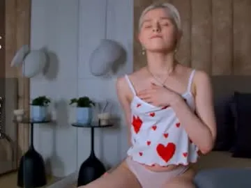 British_EmJess – webcam model profile photo Image 12