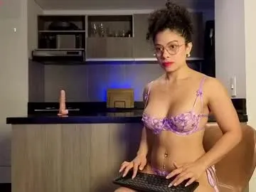WhoreRobot – webcam model profile photo Image 8