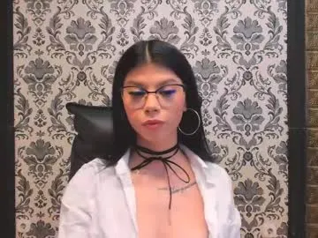 Sweet-Little-Lie – webcam model profile photo Image 2
