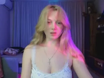 bunny_blonde – webcam model profile photo Image 10