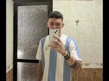 boysgang_sex – webcam model profile photo Image 18