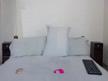 NoahCollins – webcam model profile photo Image 2