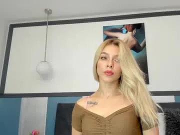 Lilye – webcam model profile photo Image 5