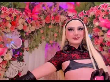 TyleneBuck – webcam model profile photo Image 18