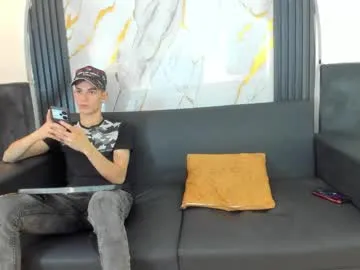 LinaParadise – webcam model profile photo Image 14