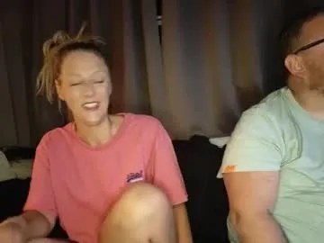 blondeangel_4u2 – webcam model profile photo Image 2