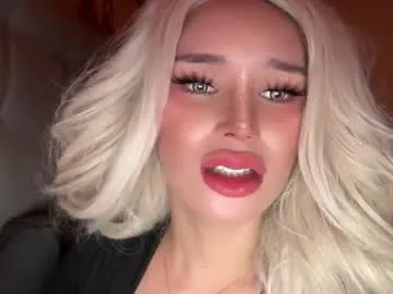 blondeangel_4u2 – webcam model profile photo Image 3