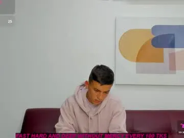 LoraDevine – webcam model profile photo Image 2