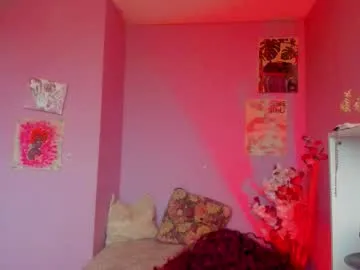 LoraDevine – webcam model profile photo Image 5