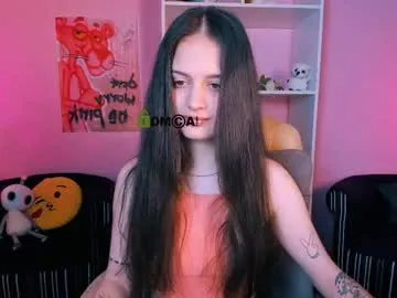 MilashaNyasha – webcam model profile photo Image 2