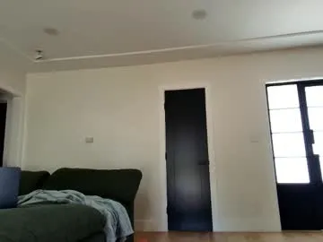 leiamegan – webcam model profile photo Image 11