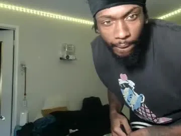 reeves_bae – webcam model profile photo Image 13