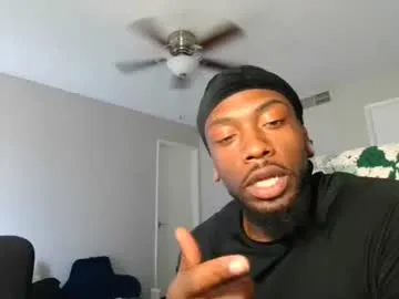 reeves_bae – webcam model profile photo Image 3