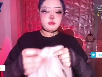 Lilye – webcam model profile photo Image 15