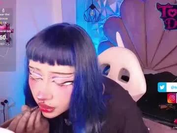 Lilye – webcam model profile photo Image 7