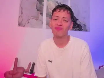 Donovan_Desmond – webcam model profile photo Image 4