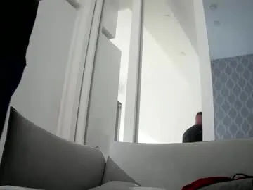 SheOnShe – webcam model profile photo Image 12