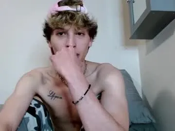 Libely – webcam model profile photo Image 18