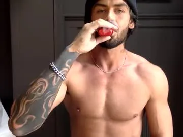 reeves_bae – webcam model profile photo Image 16