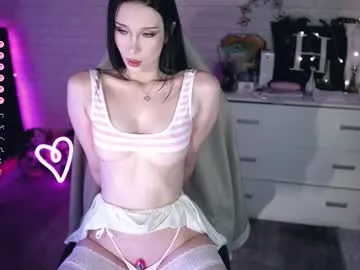 MilashaNyasha – webcam model profile photo Image 7