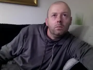 SashaVaughn – webcam model profile photo Image 12