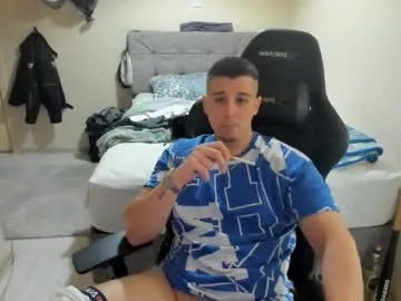 LoraDevine – webcam model profile photo Image 16