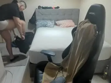 LoraDevine – webcam model profile photo Image 2