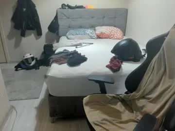 LoraDevine – webcam model profile photo Image 4