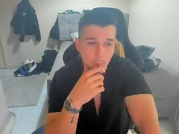 LoraDevine – webcam model profile photo Image 6