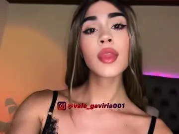 lavetax – webcam model profile photo Image 9