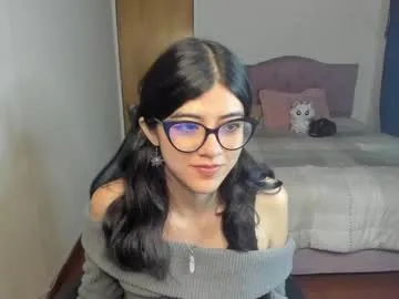 UKRaunchyRobyn – webcam model profile photo Image 11