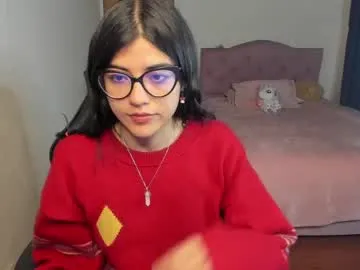 UKRaunchyRobyn – webcam model profile photo Image 12