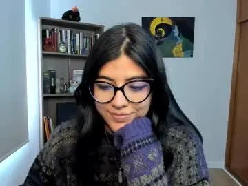 UKRaunchyRobyn – webcam model profile photo Image 15