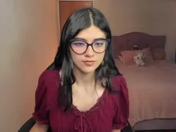 UKRaunchyRobyn – webcam model profile photo Image 7