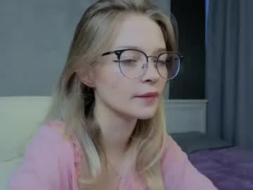 SashaVaughn – webcam model profile photo Image 6