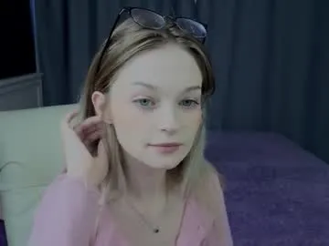 SashaVaughn – webcam model profile photo Image 8