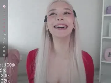 LanaBlondeBush – webcam model profile photo Image 14