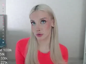 LanaBlondeBush – webcam model profile photo Image 9